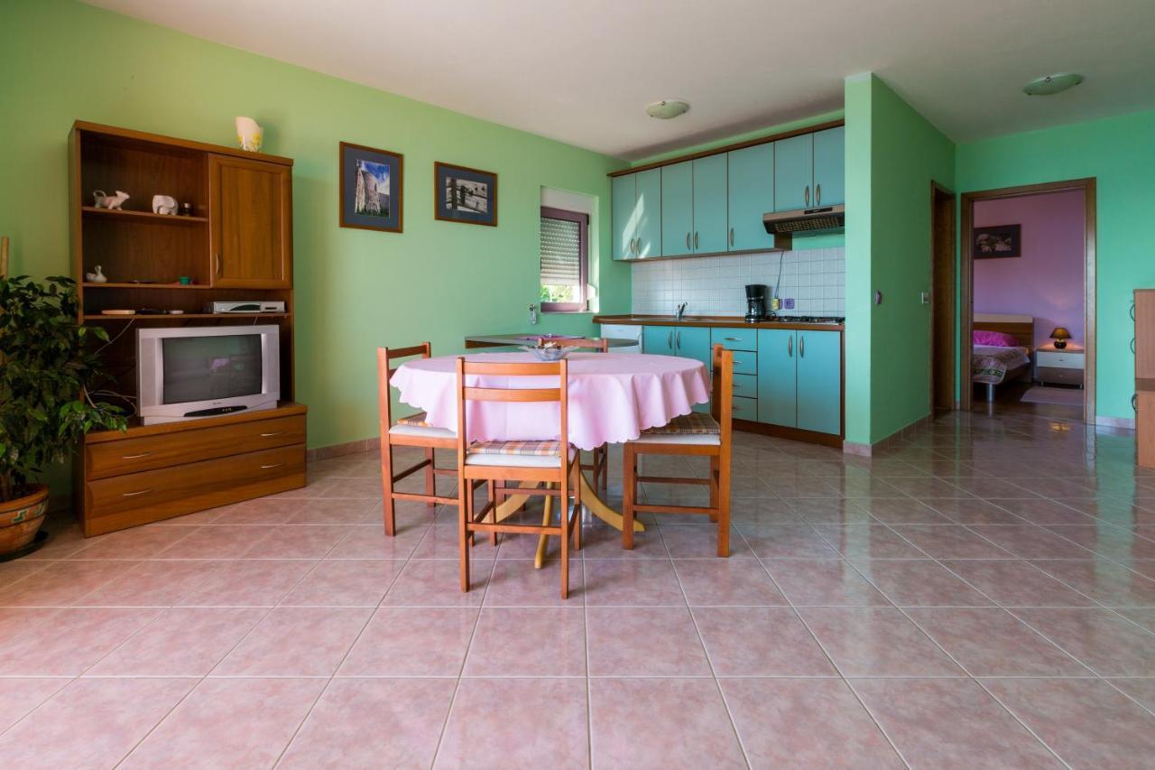 Apartmani Rino Dramalj Exterior photo